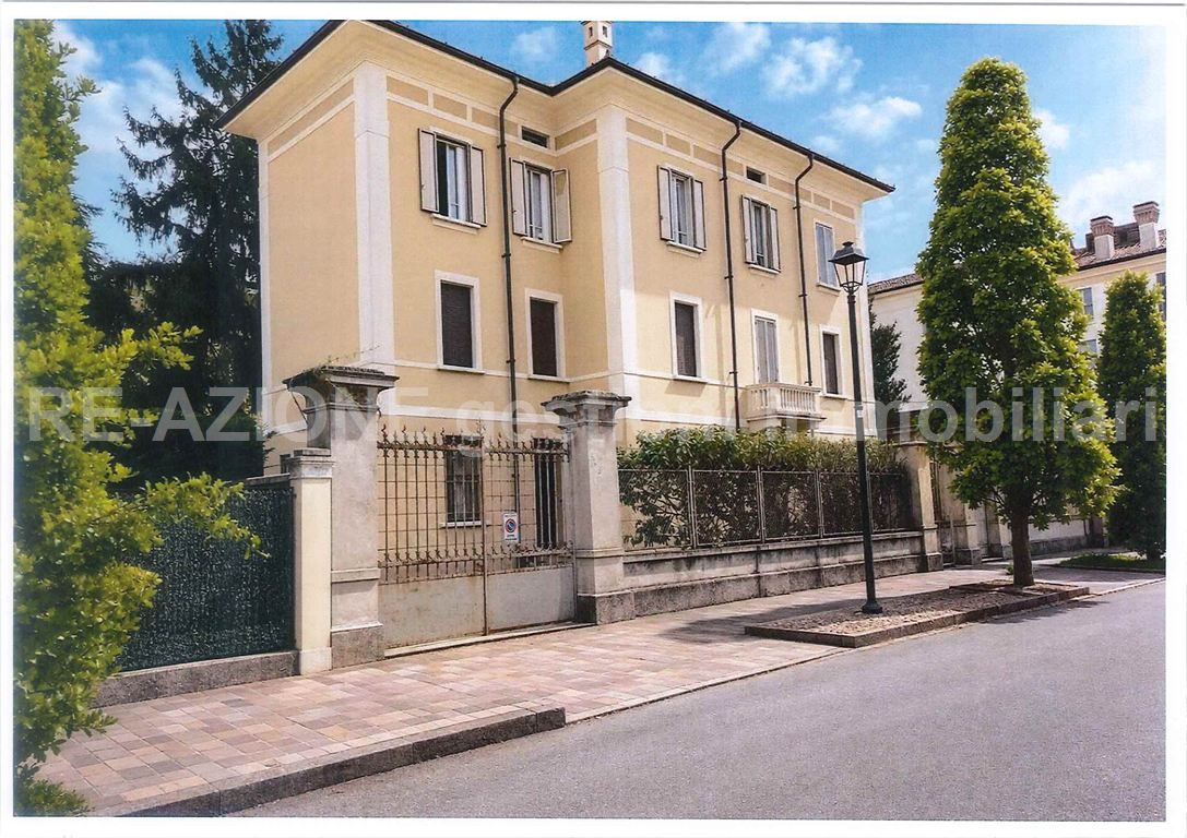 BILOCALE INDIPENDENTE MANTOVA CENTRO