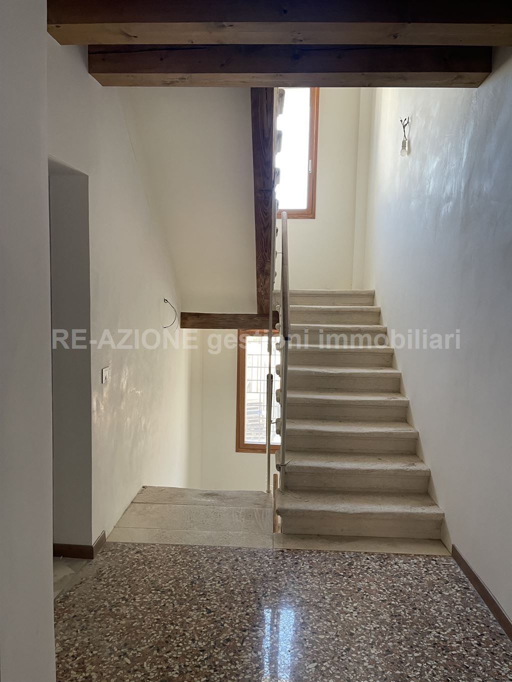 AFFITTASI APPARTAMENTO BICAMERE CENTRO THIENE (VI)