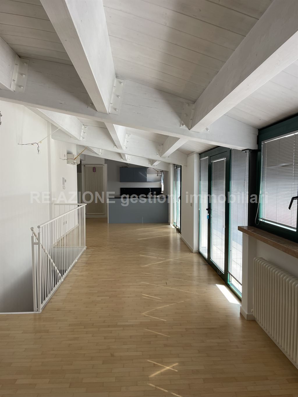 AFFITTASI SIGNORILE ATTICO THIENE CENTRO
