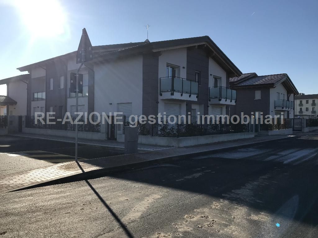 BRAND NEW DUPLEX SIDE-BY-SIDE (4 bedrooms)